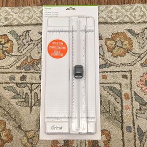 Cricut Portable Trimmer NEW